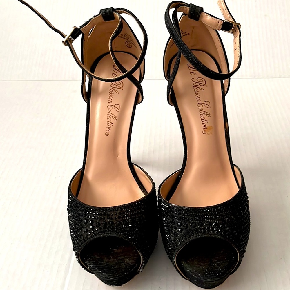 Black Dr Blossom Collection high heals size 7.5